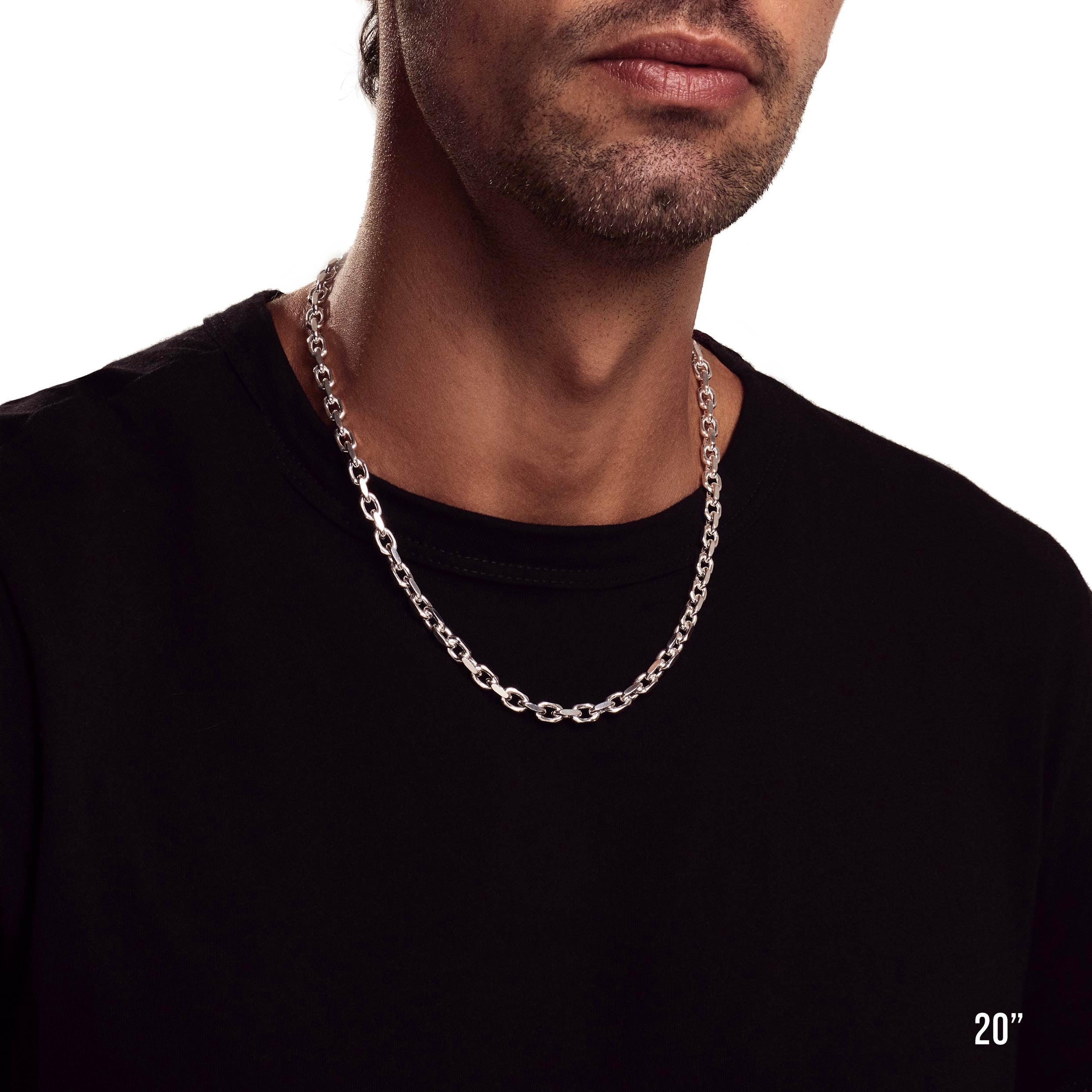 Model wearing 6mm 20” hermes chain.