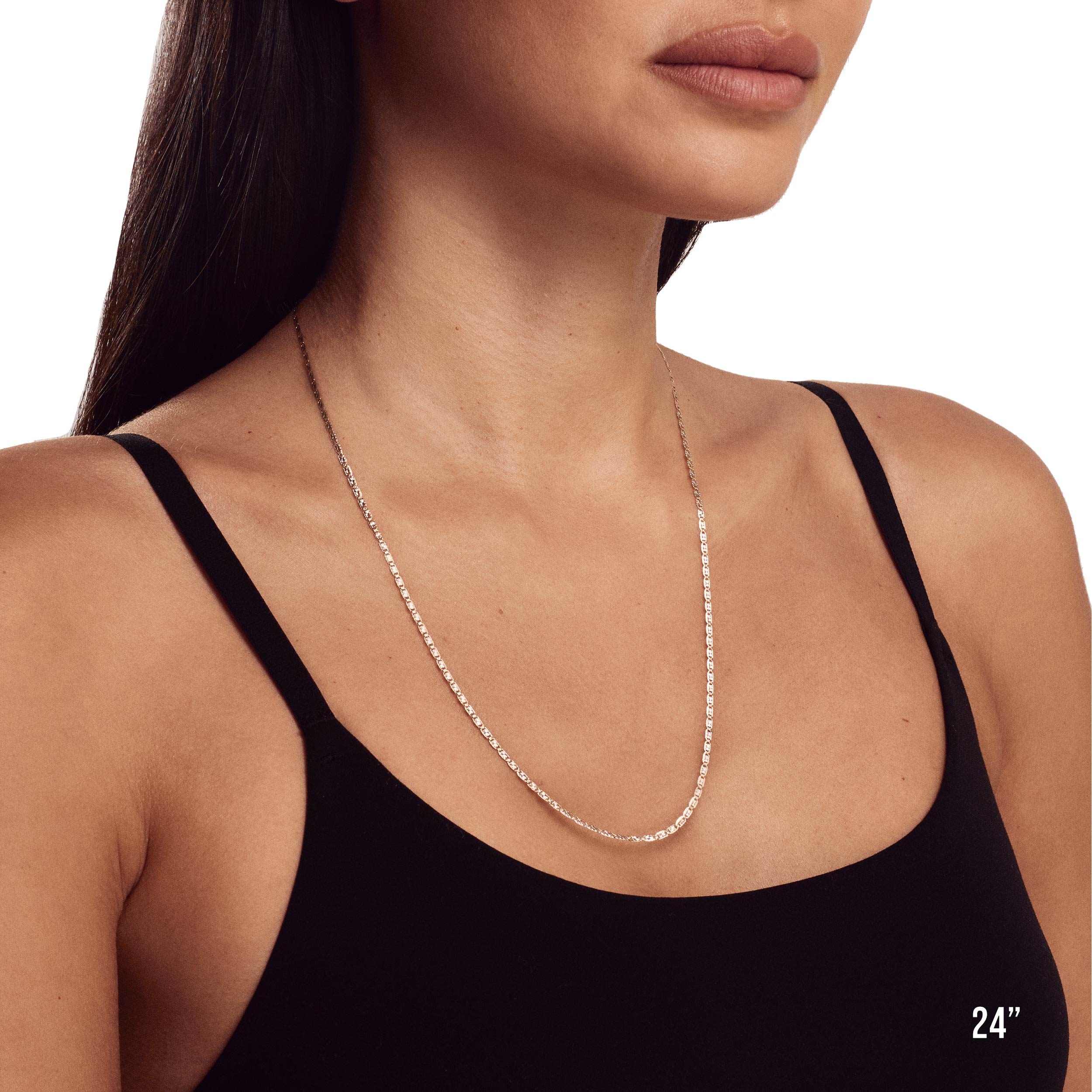 Model wearing 2mm 24” valentino chain.