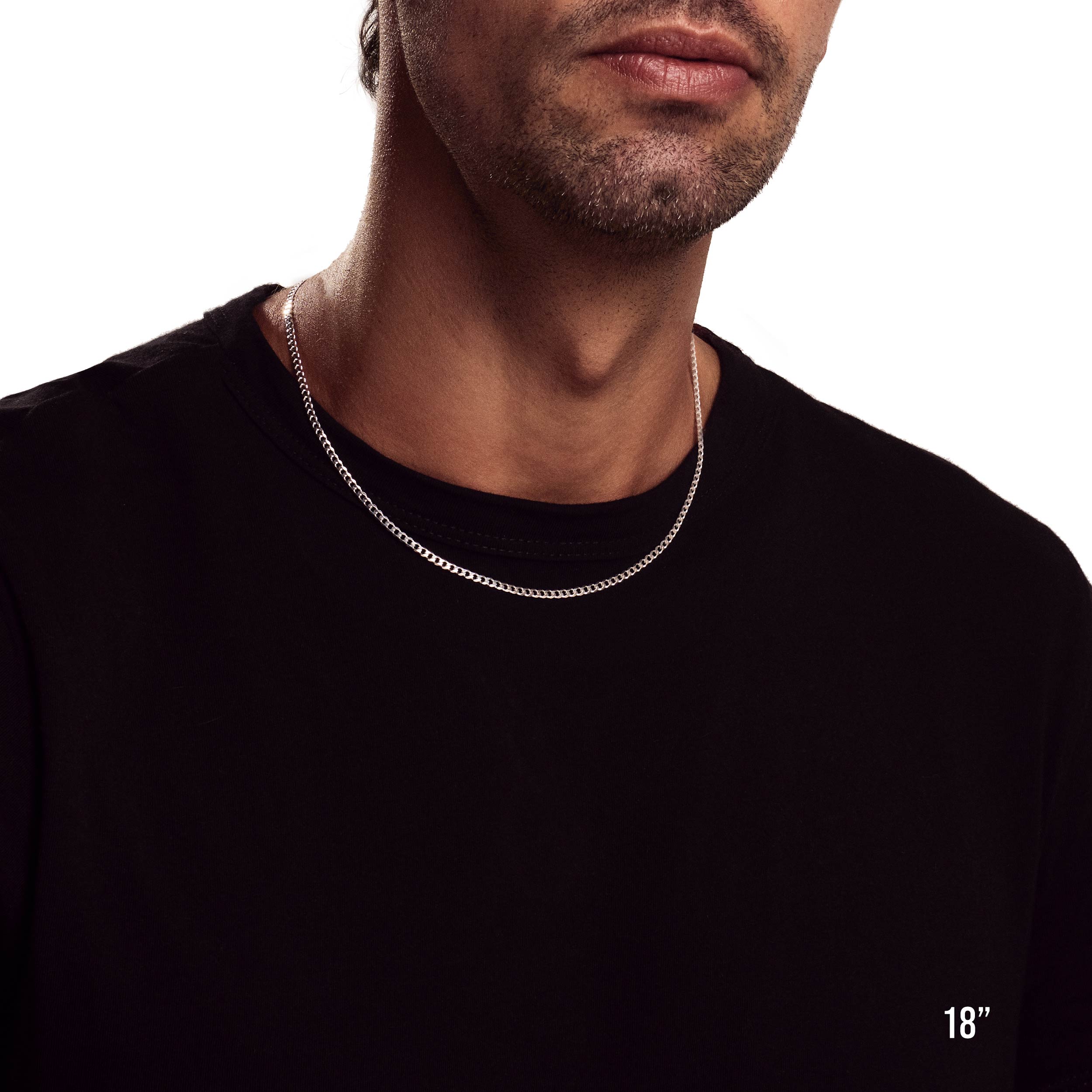 Model wearing 3mm 18” cuban chain.
